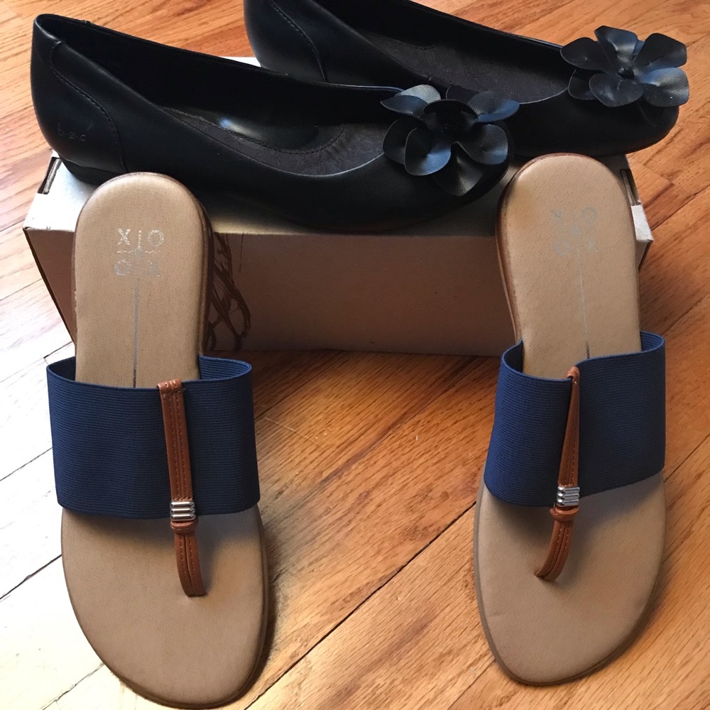2 pairs of flats